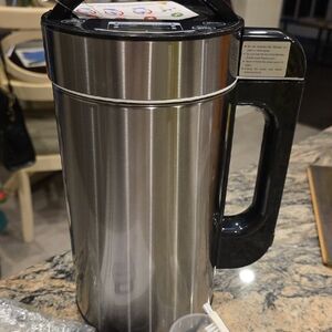 NEW IN BOX Nut Milk Machine